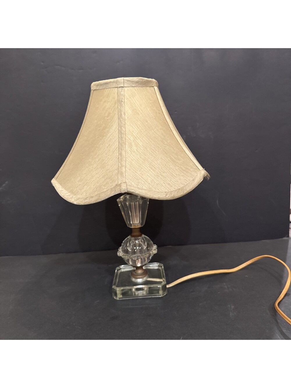 Vintage Art Deco Style Glass Lamp With Scalloped Shade 13” H By 10” W